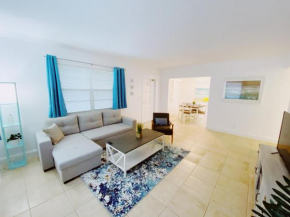 Bayview Regency Apartments By Lowkl